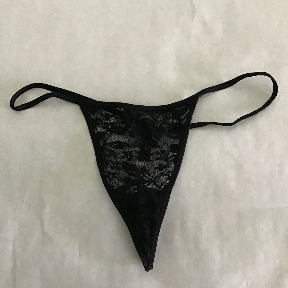 Ambrielle G-string panties, size S,